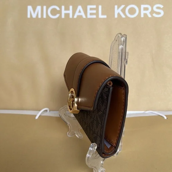 MICHAEL KORS CARMEN MEDIUM LOGO AND FAUX LEATHER WALLET BROWN - Picture 6 of 16